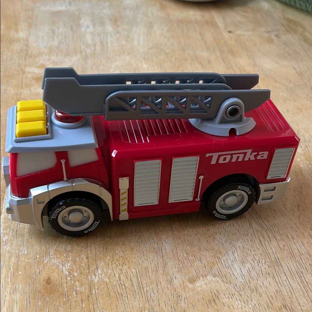Tonka Mighty Force Fire Truck- Great condition